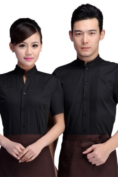 Đồng phục nhà hàng khách sạn – Đồng phục phục vụ tạp dề nâu, áo sơ mi đen tay ngắn 05