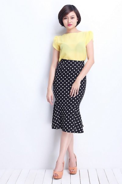 Đồng Phục Công Sở- Chân váy nữ màu đen chấm bi 93