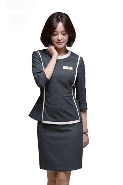 Đồng Phục Nhà Hàng Khách Sạn-Đồng Phục Lễ Tân Màu Xám Phối Trắng 115