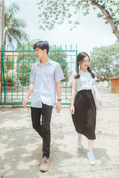 Đồng phục học sinh sinh viên – Đồng phục học sinh cấp III váy đen, áo sơ mi trắng 88